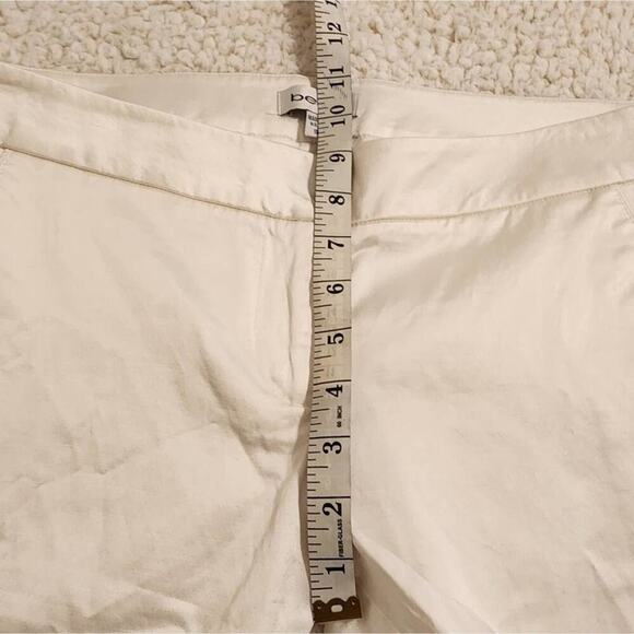 Bebe white satin Bermuda Dressy Vacation shorts size 10 - Picture 8 of 9